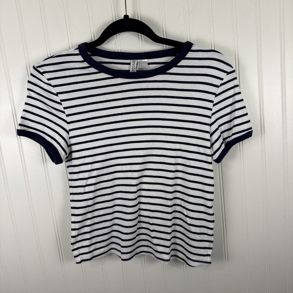 Baby tee T-Shirt Size Large H&M Divided Paris Navy blue & white stripes classic